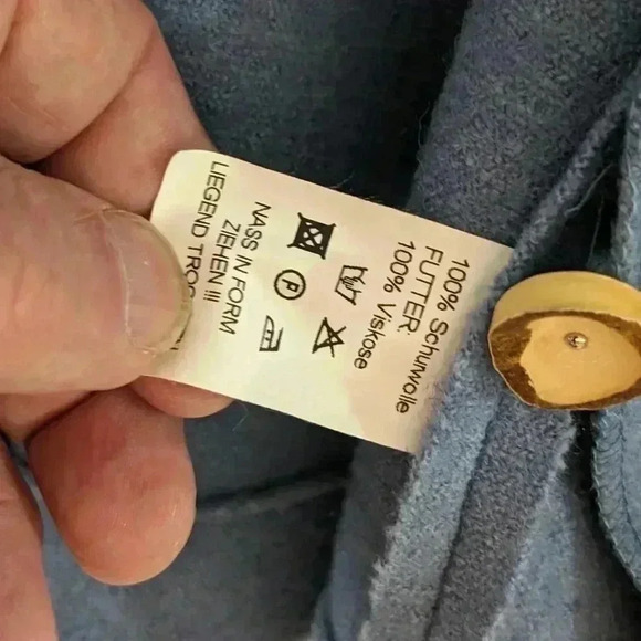 Women's Gottstein virgin wool jacket beautiful blue w carved buttons fancy hem - Picture 5 of 6